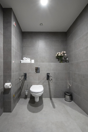 Bathroom 4, DB Hotel Wrocław, Środa Śląska