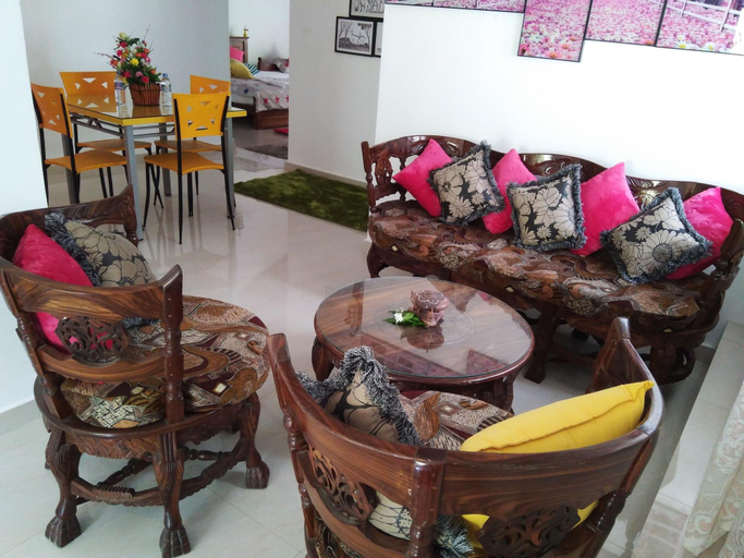 Public Area 2, Galle Cemellia, Bope-Poddala