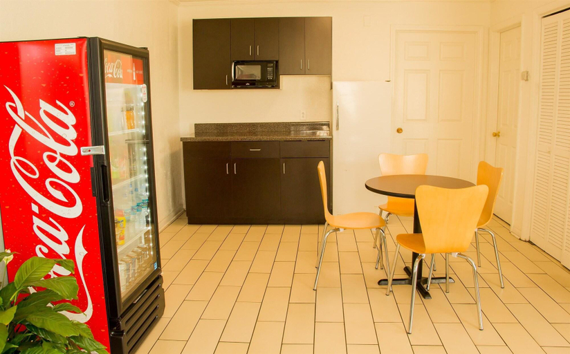 Public Area 2, Motel 6 Cookeville, TN, Putnam