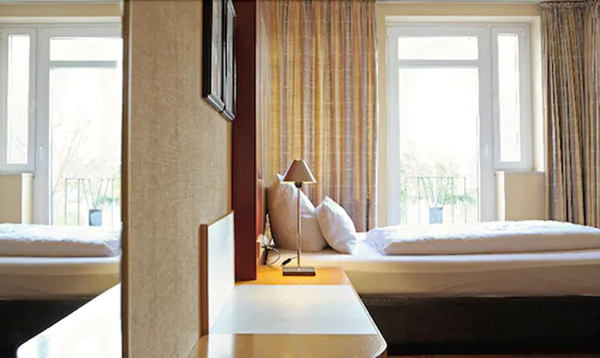 Bathroom 5, Hotel Restaurant Reuter, Gütersloh