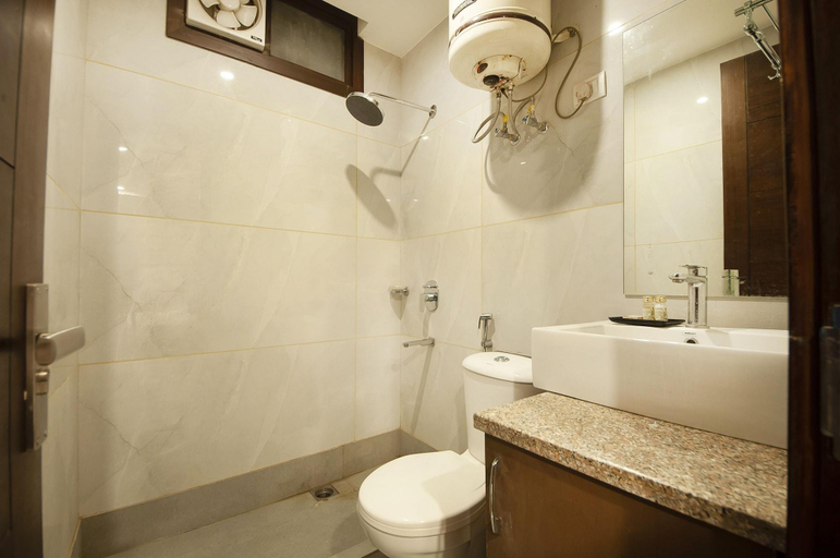 Bathroom 3, Hotel Urban Luxury by JMD Group, Delhi