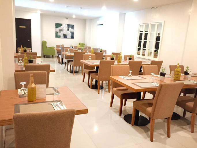 Food & Drinks 5, Top Star Hotel Oton, Oton