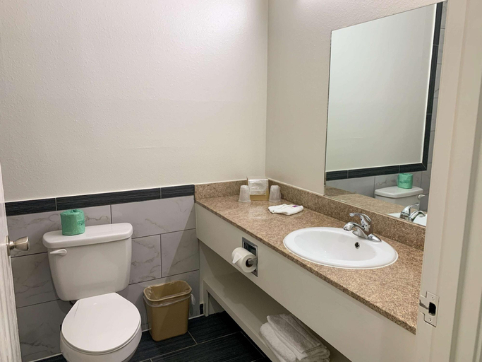 Bathroom 4, Motel 6 Houston, TX - Hwy 249 and Fallbrook, Houston
