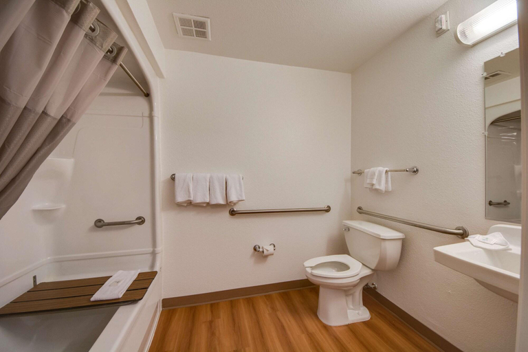 Bathroom 4, Studio 6 Brownsville, TX, Cameron