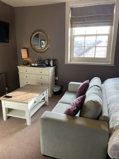 Bedroom 3, Plume Of Feathers, Dorset