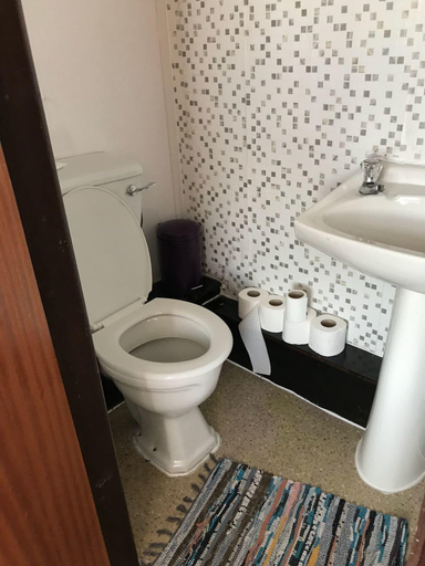 Bathroom 4, The Galloway, Blackpool