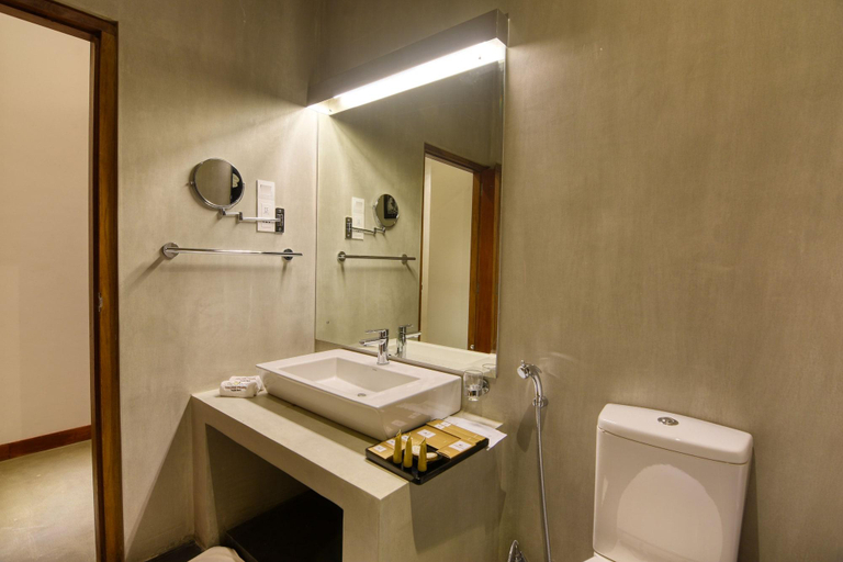 Bathroom 4, Golden Pearl Tangalle Beach, Tangalle