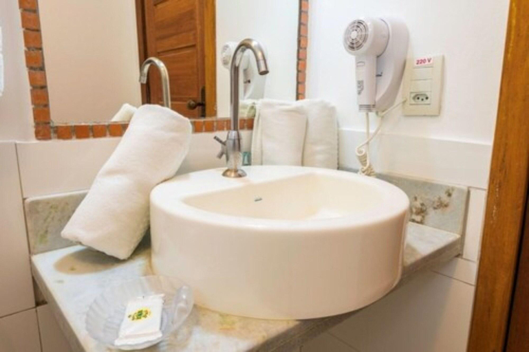 Bathroom 4, Pousada Bahia Brasil, Cairu