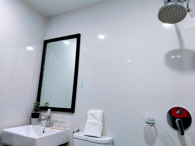 Bathroom 4, Top Star Hotel Oton, Oton