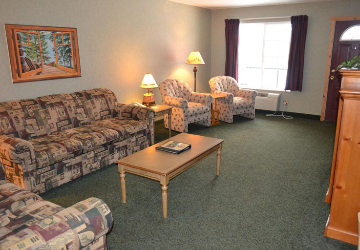 Public Area, Crooked River Lodge, Emmet