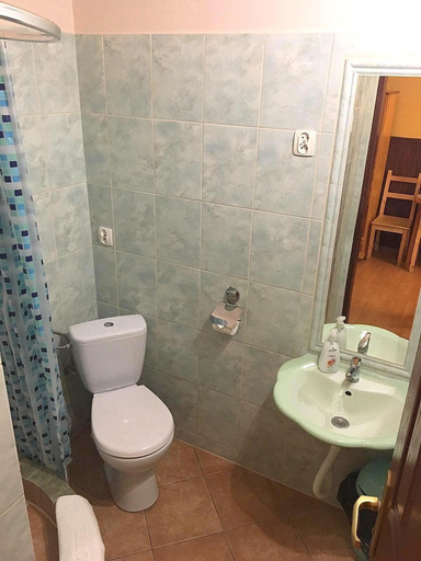 Bathroom 4, Pensjonat Karczma Beskidzka, Bielsko-Biała