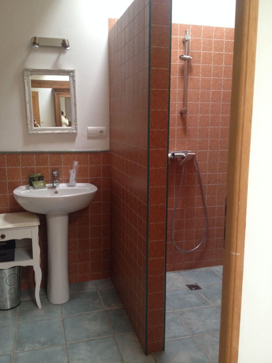 Bathroom 4, Gite Du Calme, Charente-Maritime