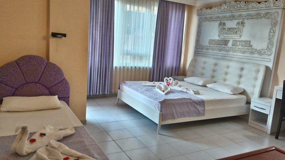 Bedroom 2, Alanya Sunway Hotel, Alanya