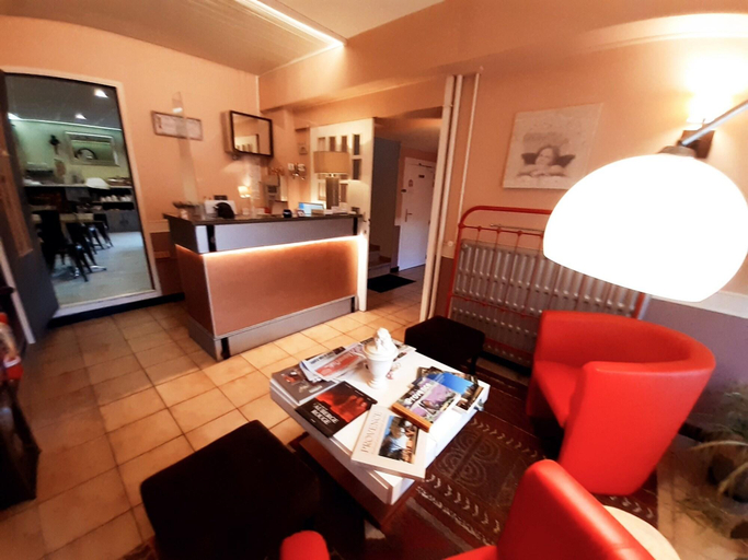 Public Area 3, Hôtel du Tricastin, Drôme