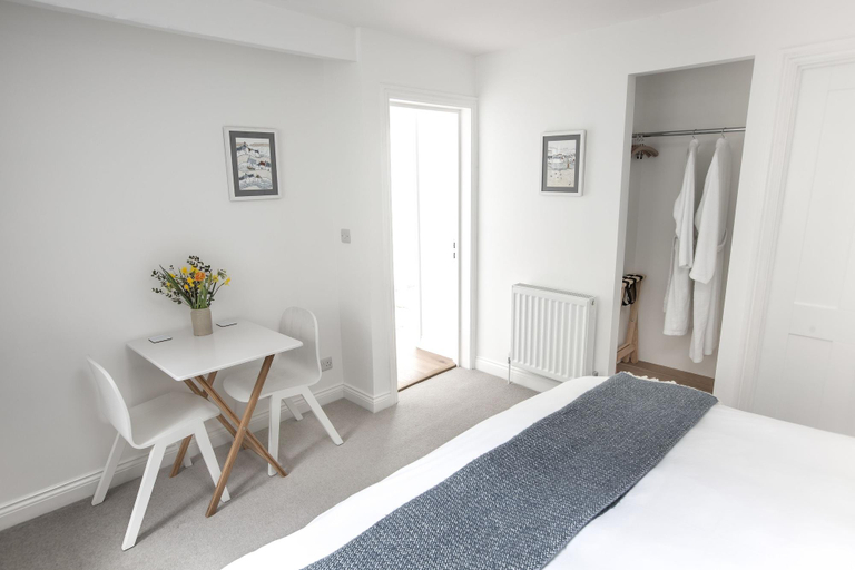 Bedroom 2, The Old Pilchard Works, Cornwall