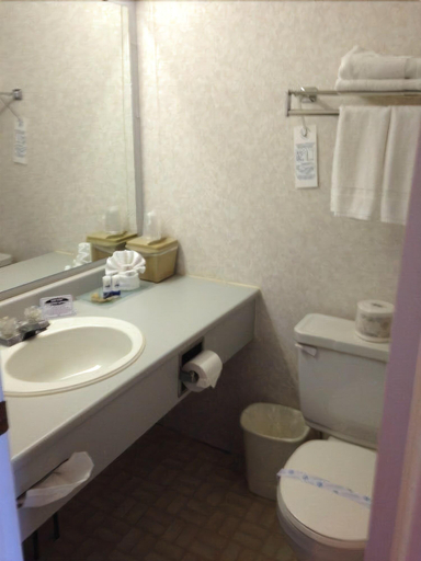 Bathroom 4, Bancroft Inn & Suites, Hastings