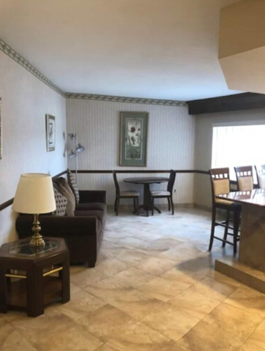 Public Area 3, Chalet Inn & Suites Centerport, Suffolk