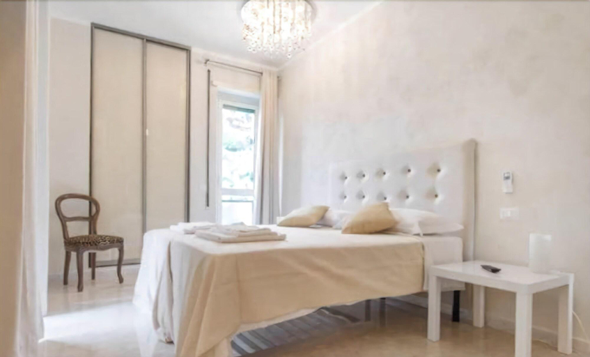 Bedroom 4, Let's Go To Rome, Rome