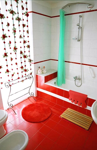 Bathroom 4, 5 Balconi, Catania