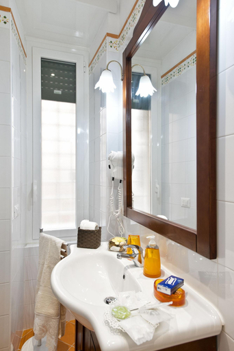 Bathroom 4, Etere in Prati Rooms, Rome