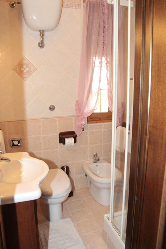 Bathroom 5, Domus Gratiae, Roma