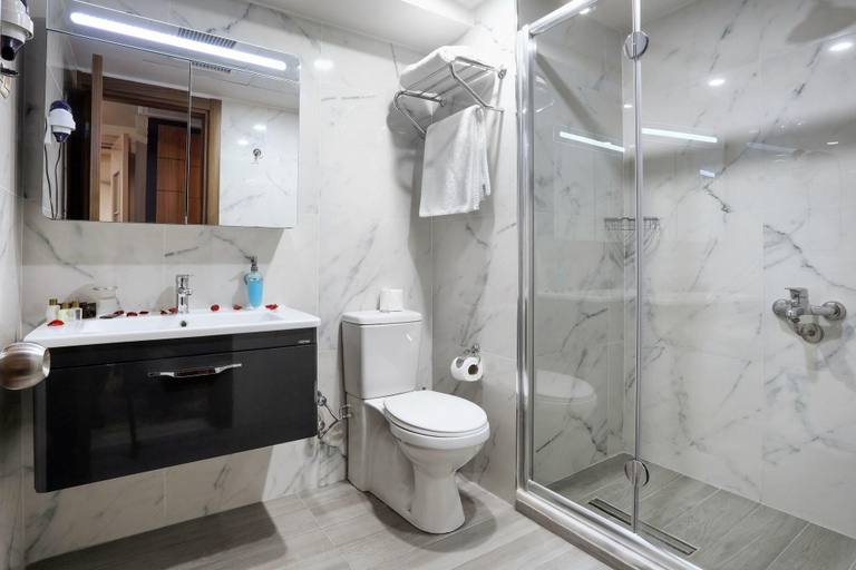 Bathroom 4, New Balturk Hotel Izmit, Izmit