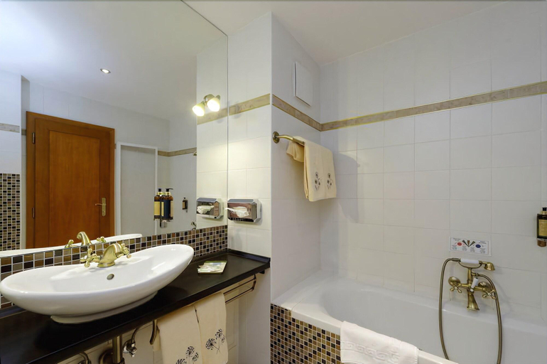 Bathroom 5, Hotel Solisko, Poprad