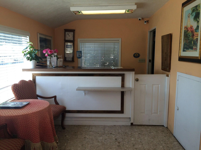 Public Area 2, Oasis Inn & Suites, Santa Barbara