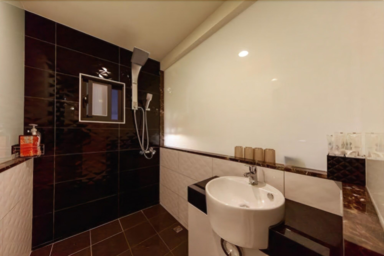 Bathroom 3, Light Dew Bed And Breakfast, New Taipei City