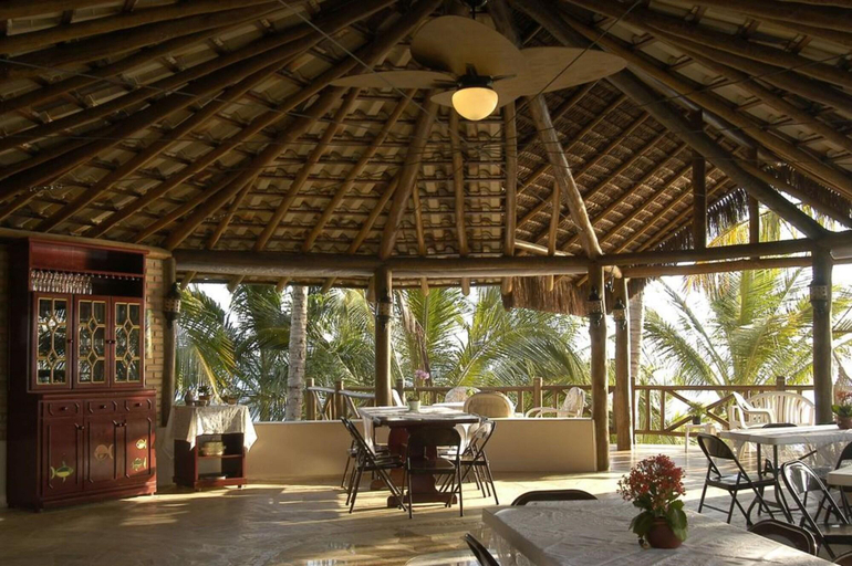 Public Area 3, Solar Singuitta, Ilhabela