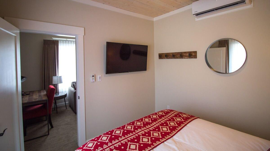 Bedroom 3, Cranberry Arms Inn, Nanaimo