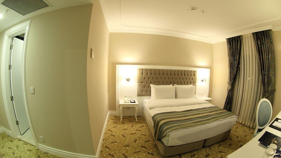 Bedroom 2, Luxor Garden Hotel, Izmit