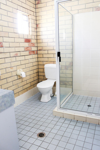Bathroom, Moranbah Motor Inn, Belyando