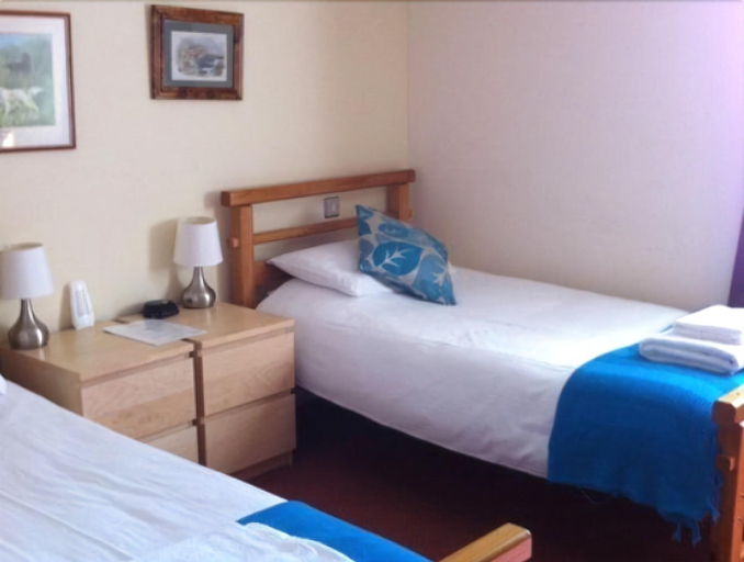 Bedroom 2, Leaking Well, Dunhampton, Worcestershire