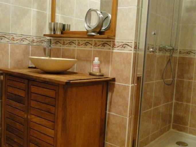 Bathroom 4, Jasserie Les Airelles, Puy-de-Dôme