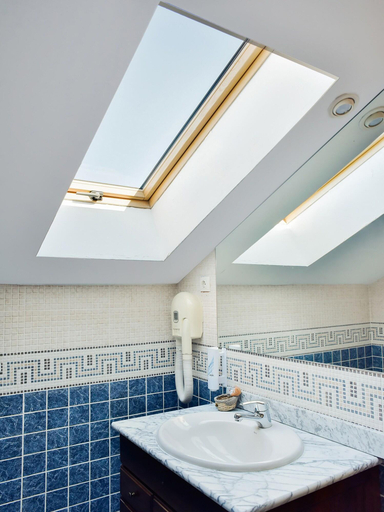 Bathroom 4, Hostal la Colmena, Ávila