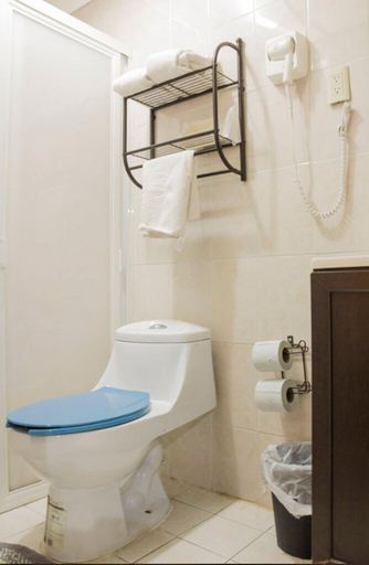 Bathroom, Hotel Murillo Plaza, Guanajuato