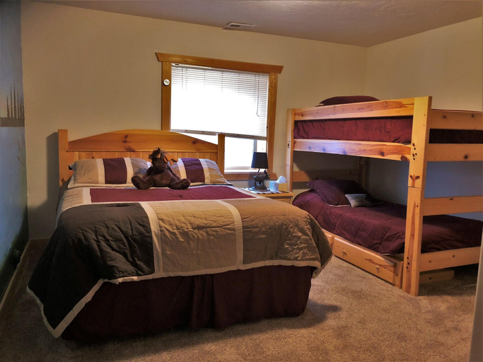Bedroom 3, Kilgore Mountain Hideaway B&B, Fremont