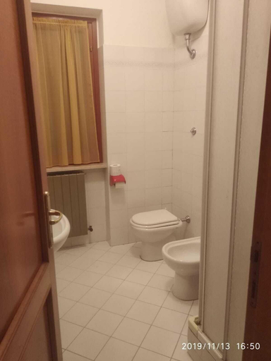 Bathroom 5, Hotel Cascia Ristorante, Perugia