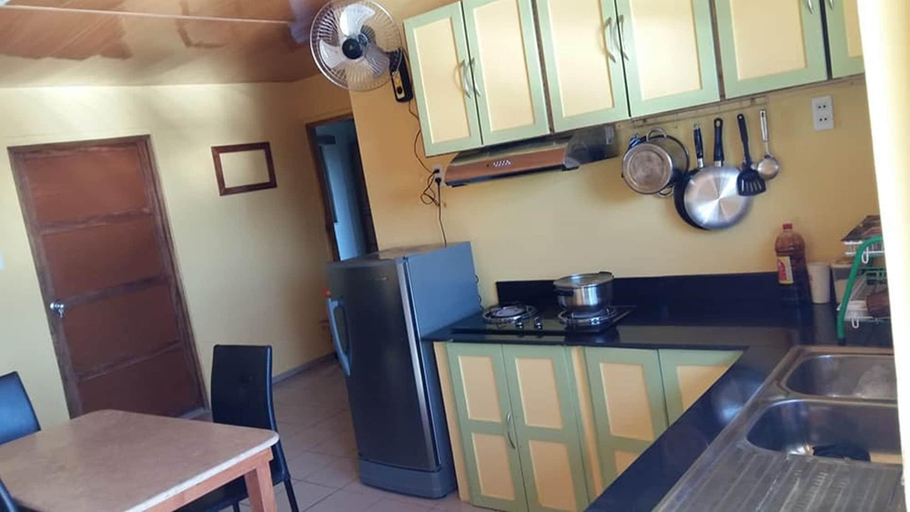 Others 4, Ina Homestay, Coron