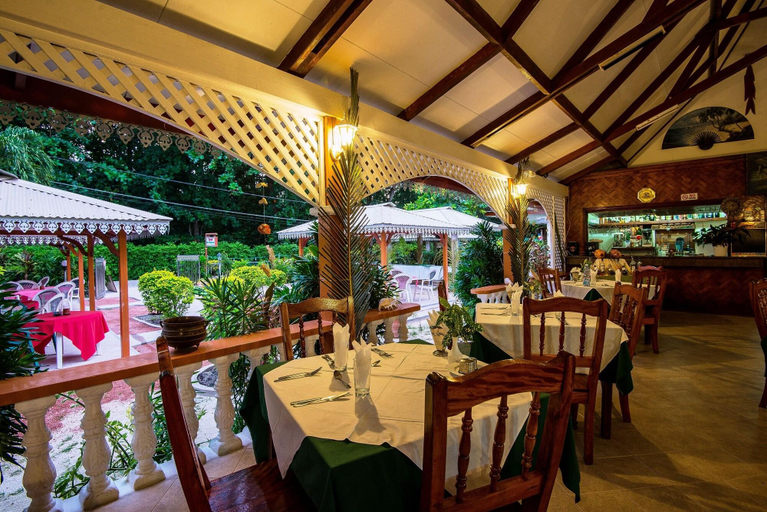 Food & Drinks 4, Zerof Self Catering Apartments