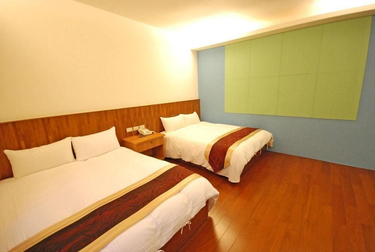 Bedroom 2, Zhong Ding Shan Lin, Miaoli