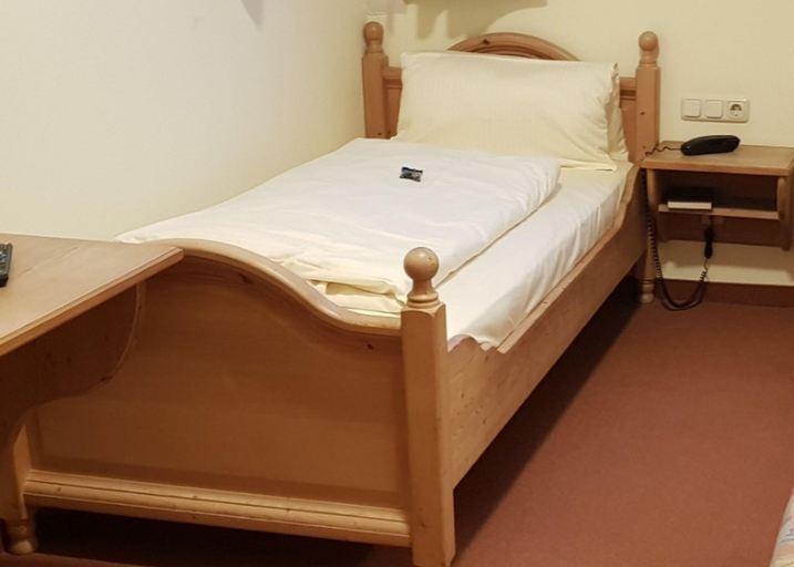 Bedroom 4, Gasthof Frankenstuben, Haßberge