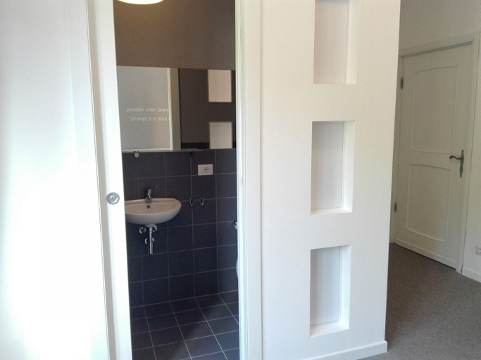 Bathroom, Tuffudesu B&B, Sassari