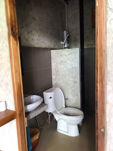 Bathroom 4, The Nanda Resort, Wang Chin