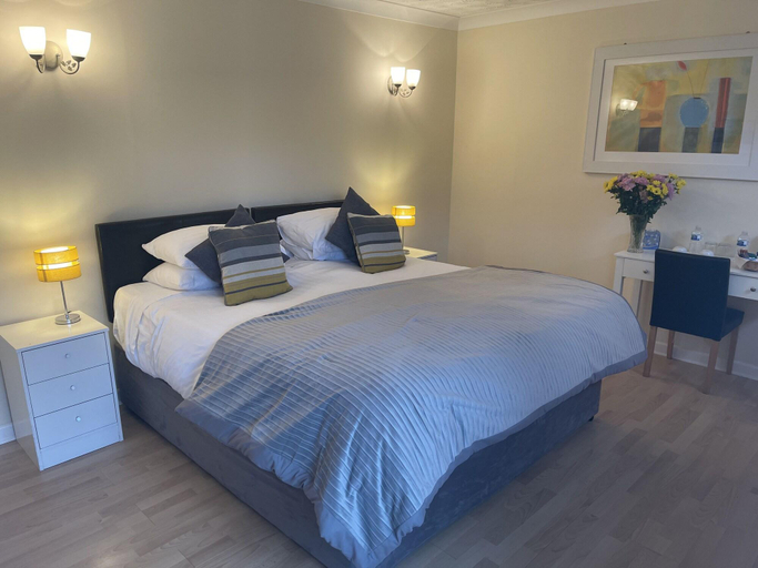 Bedroom 3, Aldercarr Hall, Norfolk