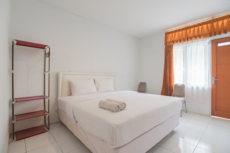 Rossan Villa 4 Hotel near Pasar Lembang RedPartner, Bandung