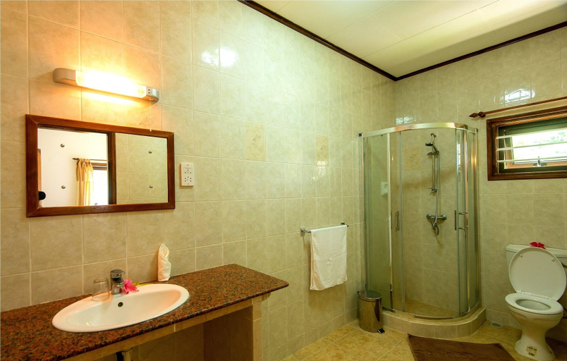 Bathroom, Zerof Self Catering Apartments