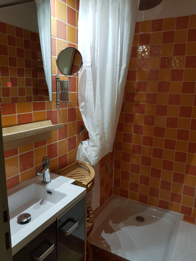Bathroom 5, Chez les Hollandais, Finistère