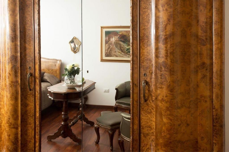 Bedroom 5, B&B Del Podestà, Ancona